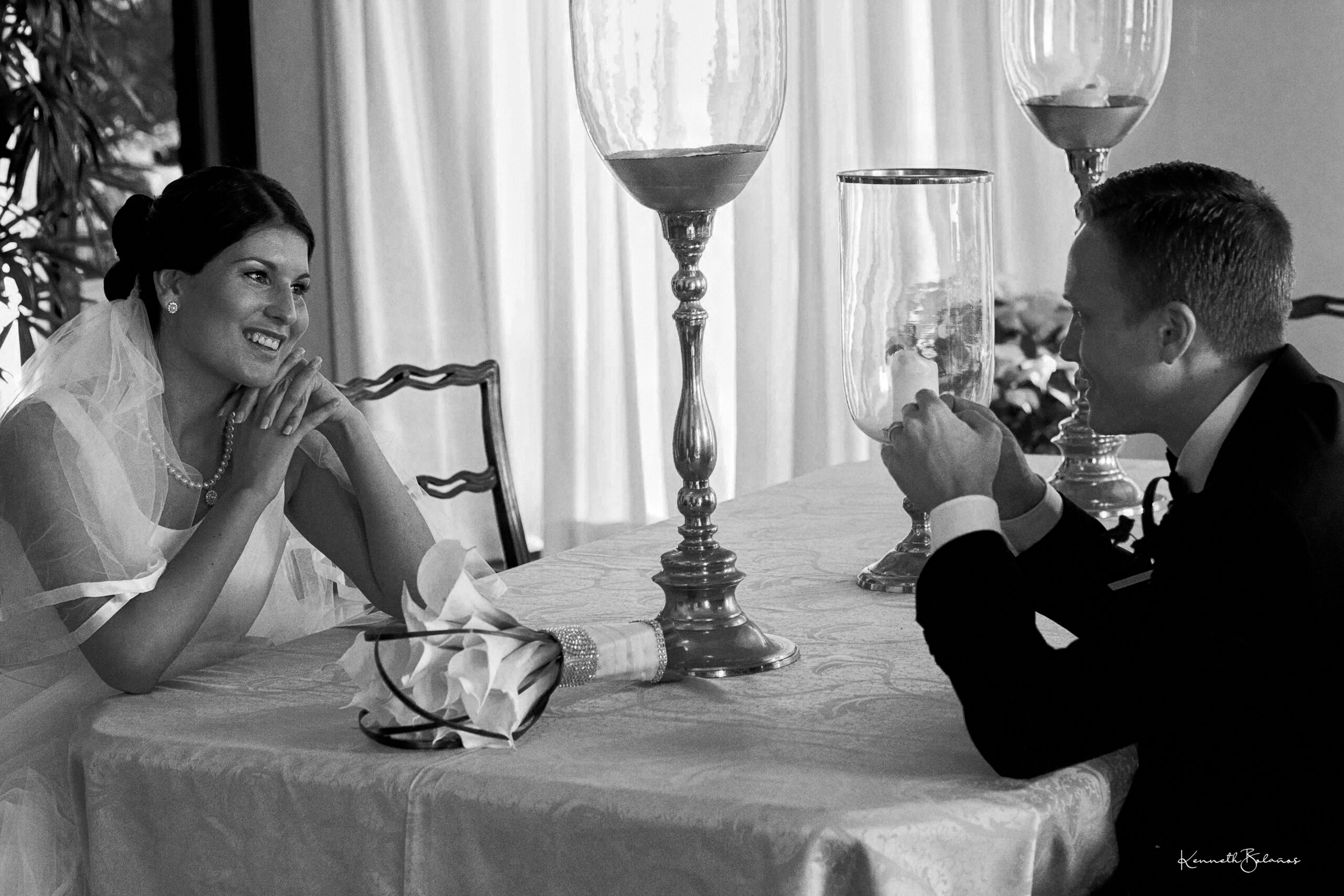 Pareja de esposos en su dia de boda, Puntarenas, Costa Rica